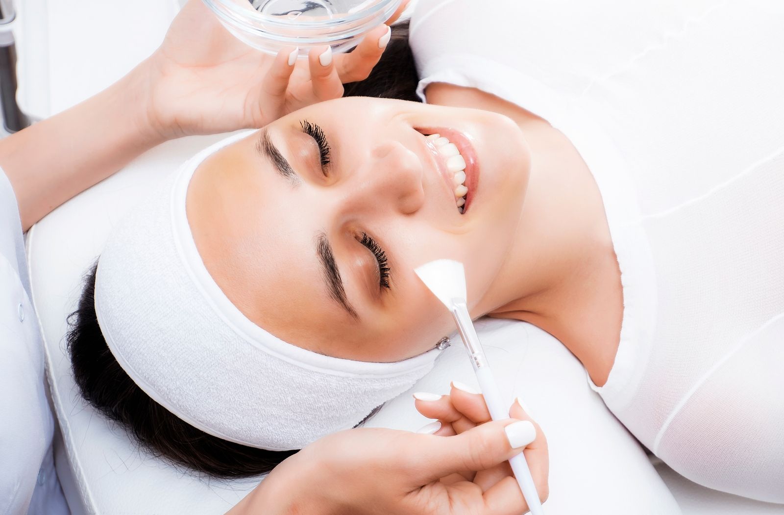 Top Benefits of Chemical Peel in Dubai