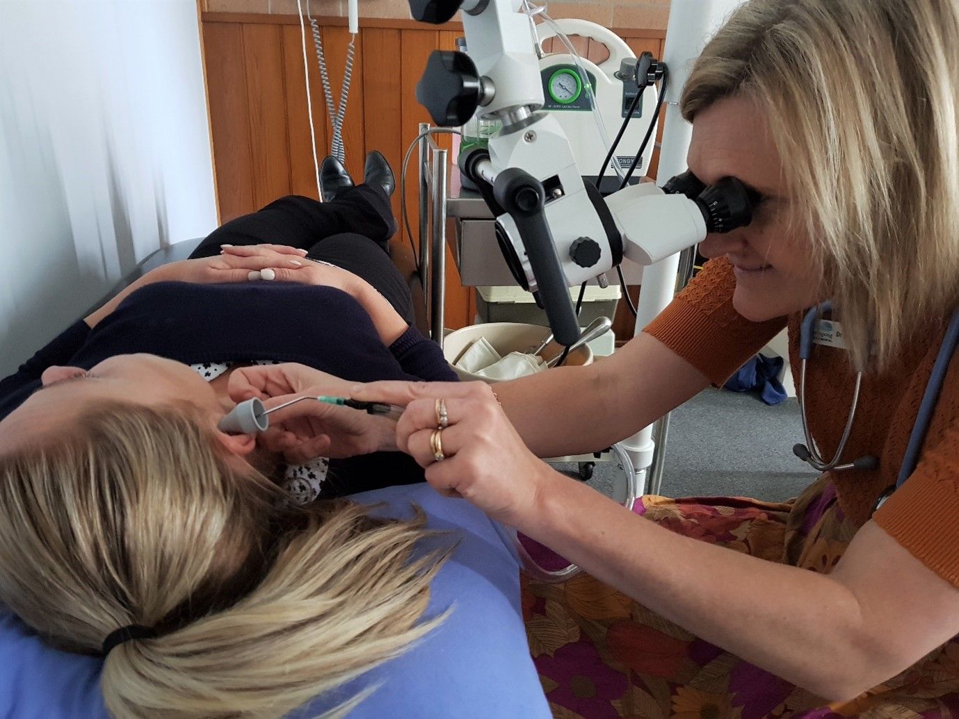 What Results to Expect From Ear Wax Removal in Dubai?